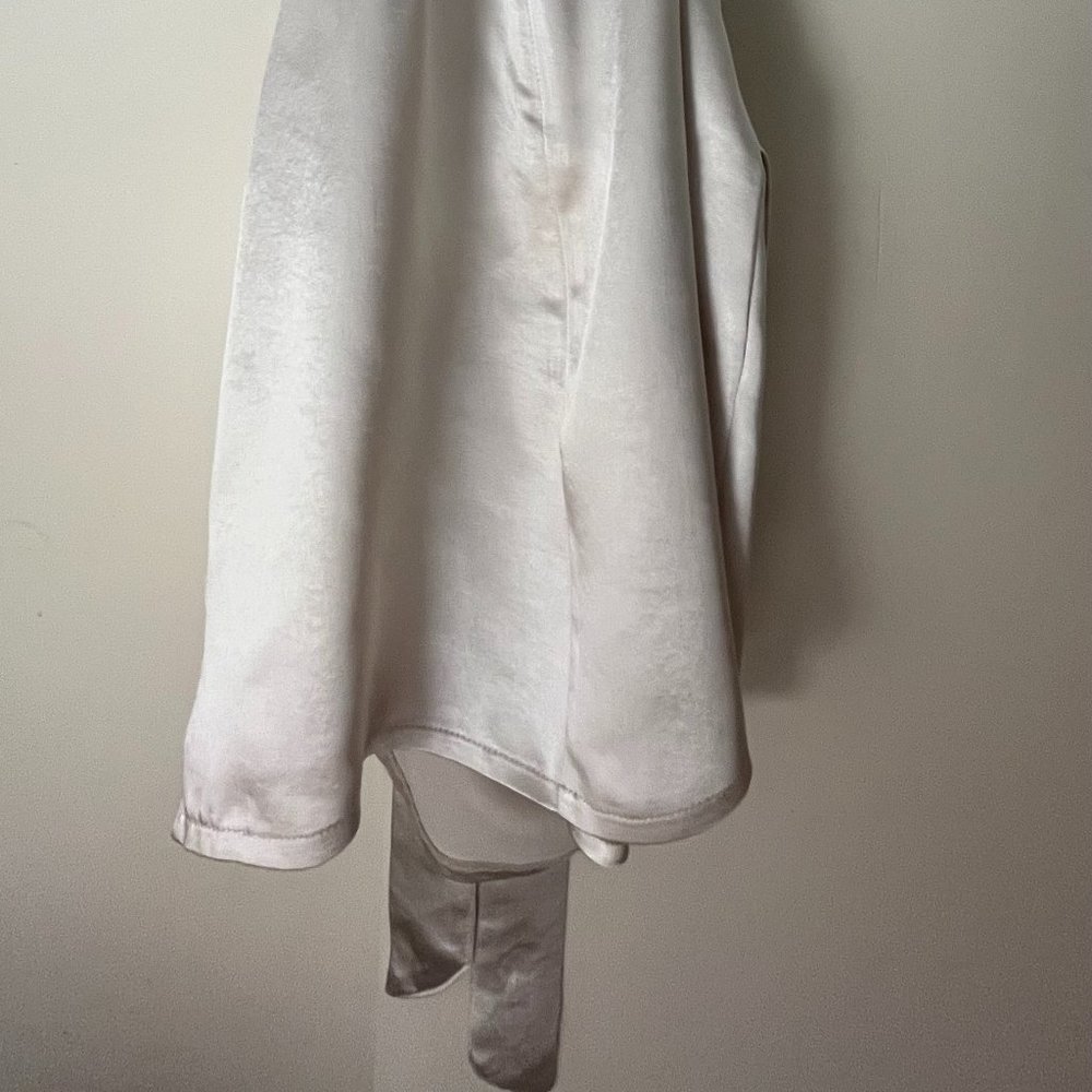 Short Ivory Dress - Picture 7 of 9